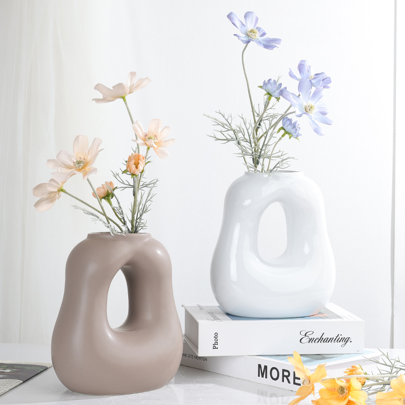 Manufacturer High-quality Modern Decorative Ceramic Round Tube Fluid Creative Vase