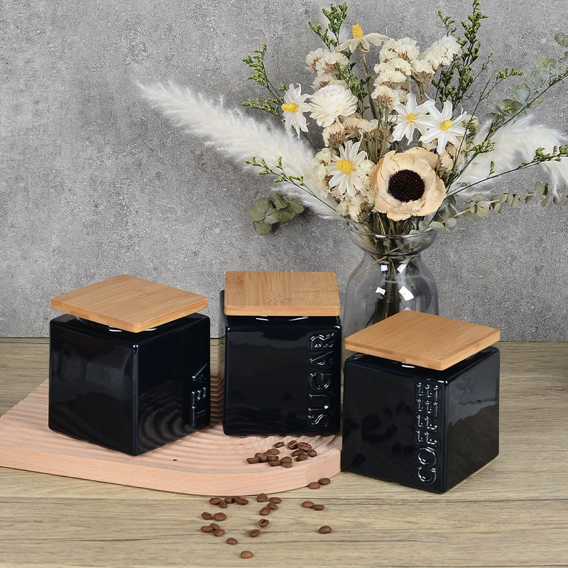Ceramic kitchenware