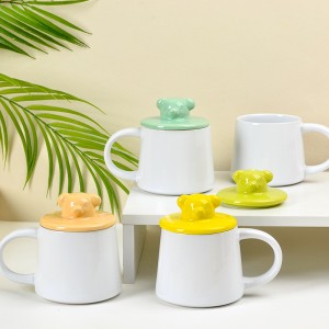 Factory Glazed Handmade Fishbone Embossed Ceramic Funny Coffee Mug Whit Dog And Cat Head Lid