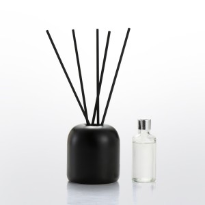 Round Decorative Unique Ceramic Aroma Oil Bottle With Reed Diffuser