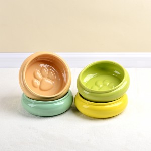 Manufacturer ODM Pet Accessories Cut Cylinder Belly Shape Fishbone Embossed Decorations Ceramic Cat Dog Food Bowl