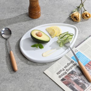 Manufacturer ODM decorative Ceramic Glazed Waterdrop-Shaped Breakfast Plate